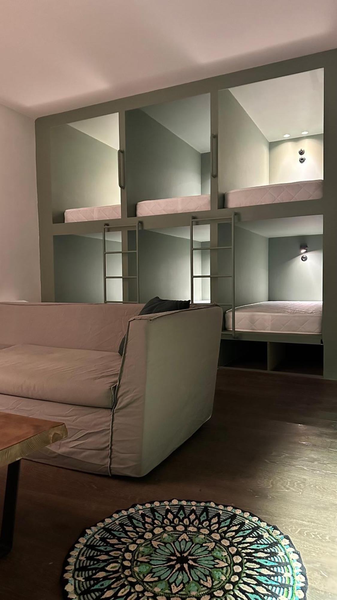 Hostel Pink Mango Atény Exteriér fotografie