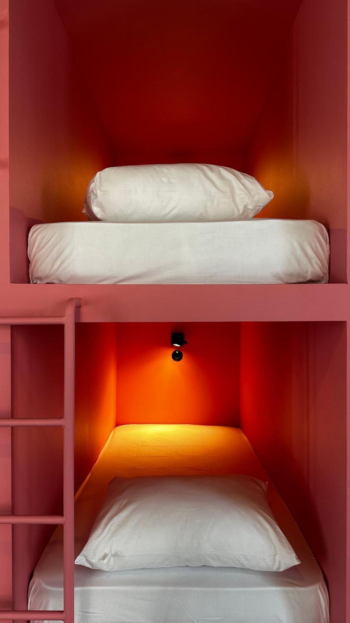 Hostel Pink Mango Atény Exteriér fotografie