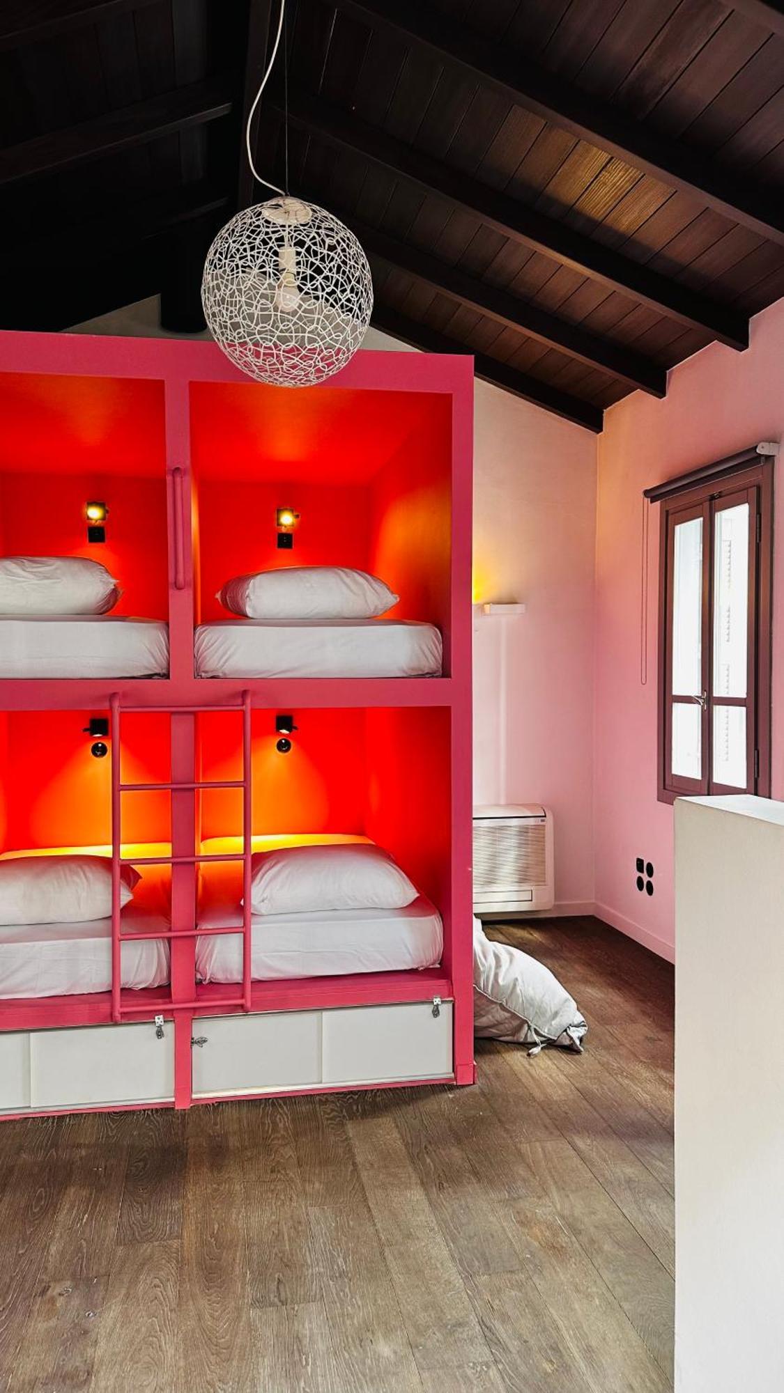 Hostel Pink Mango Atény Exteriér fotografie